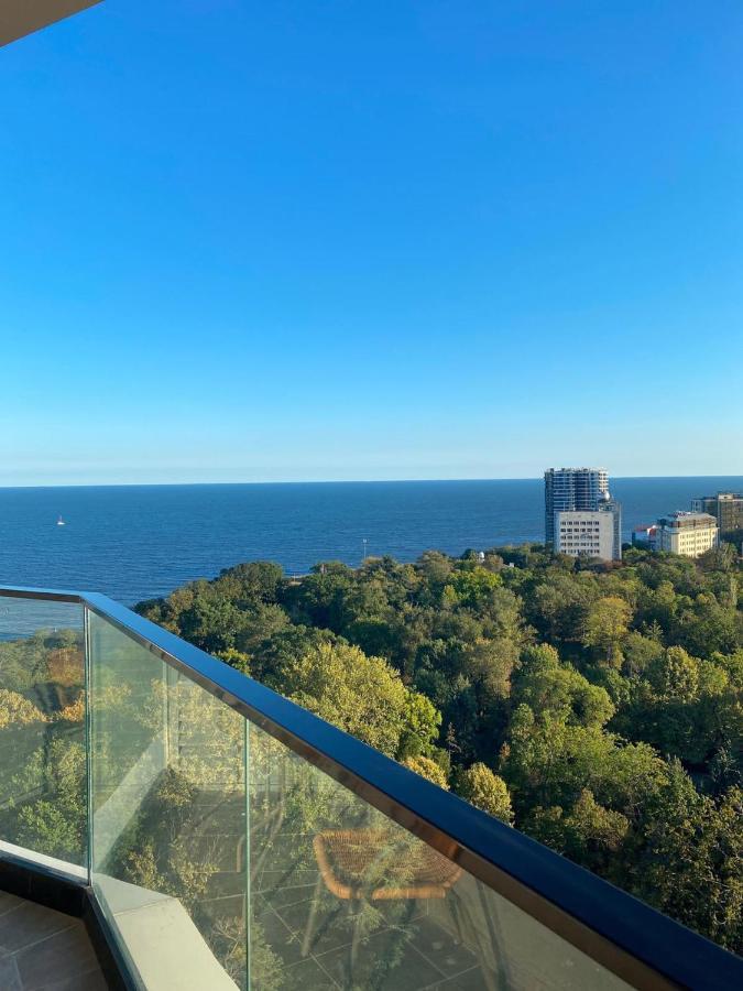 Apart Hotel Greenwood Near Sea Odessa Dış mekan fotoğraf