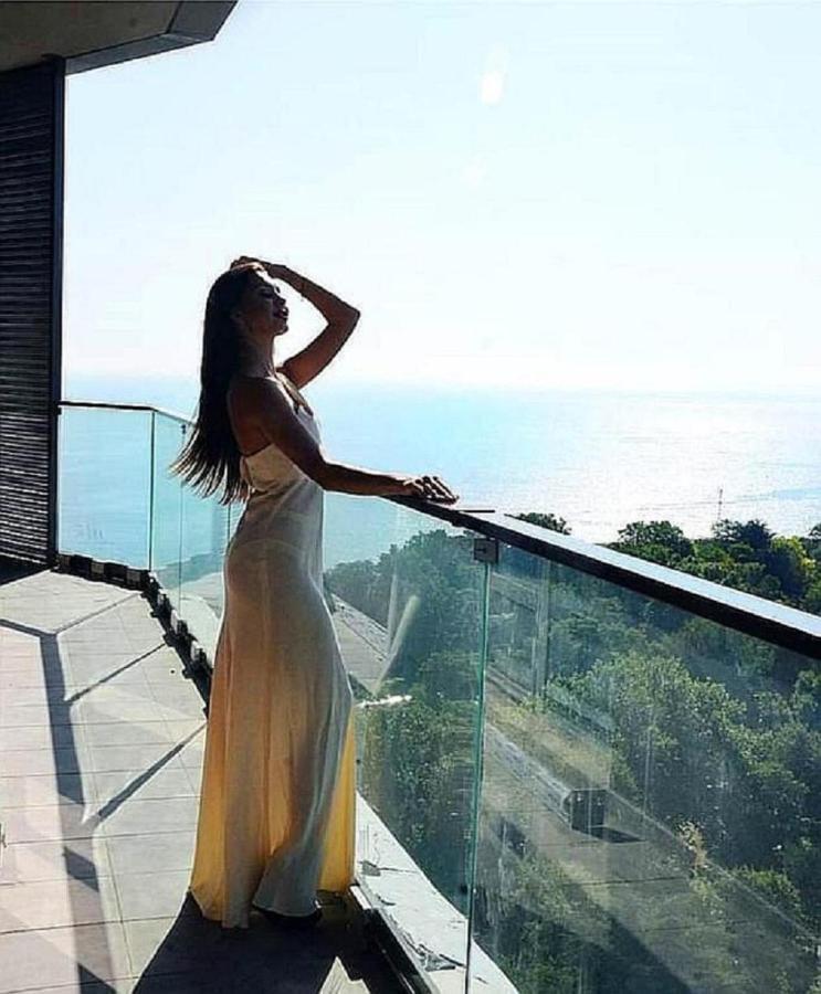 Apart Hotel Greenwood Near Sea Odessa Dış mekan fotoğraf