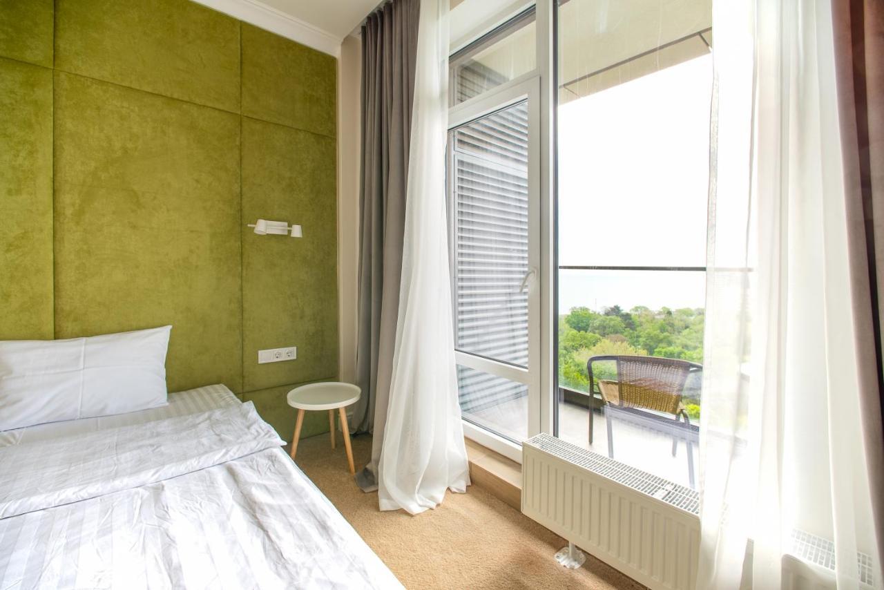 Apart Hotel Greenwood Near Sea Odessa Dış mekan fotoğraf