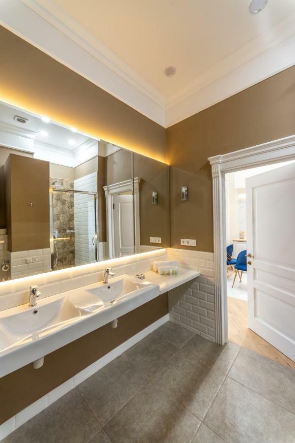 Apart Hotel Greenwood Near Sea Odessa Dış mekan fotoğraf